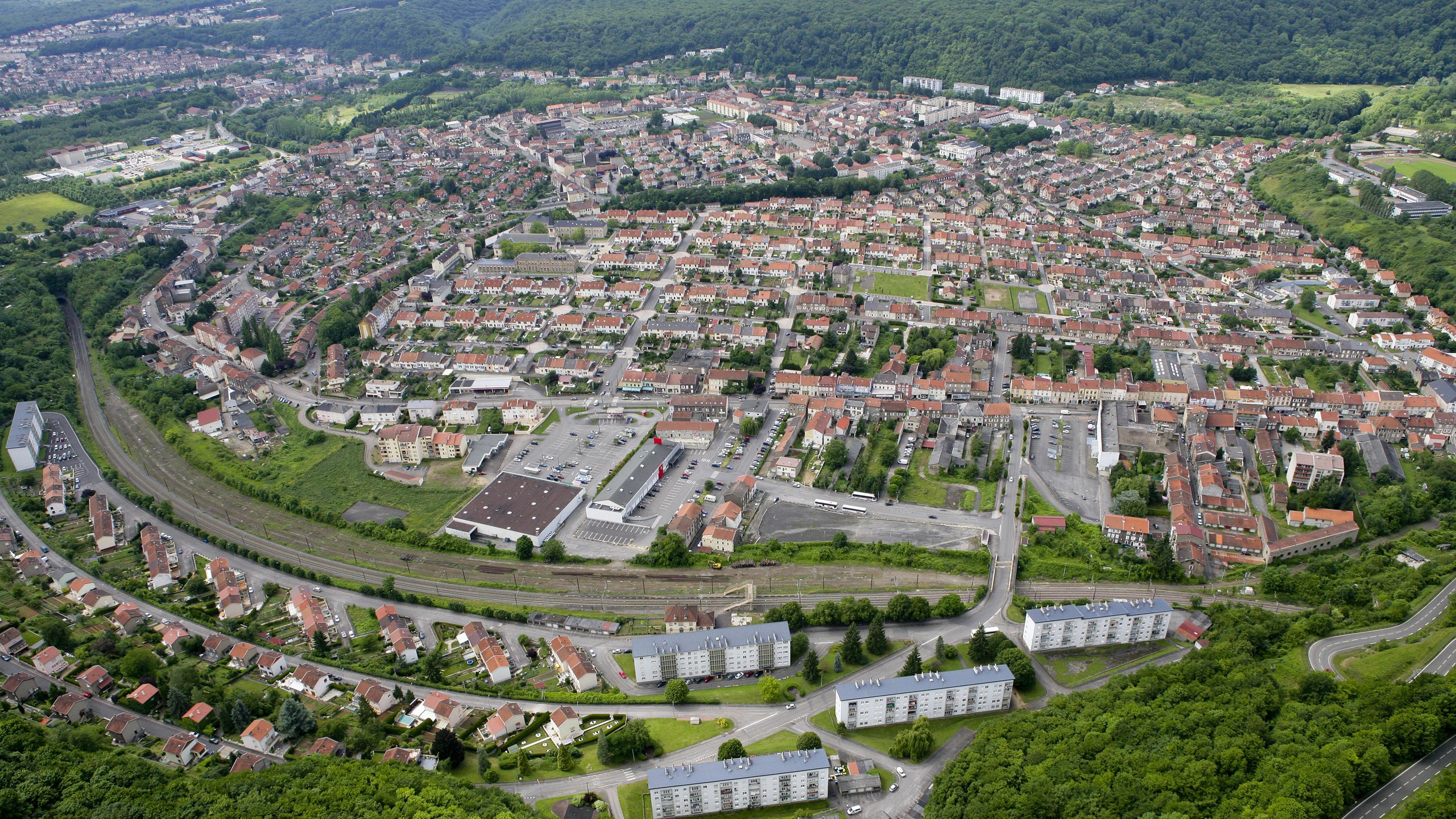 Vue aérienne de la ville de Joeuf