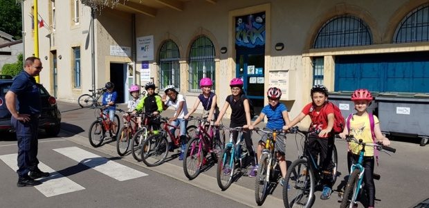 Les Jouveteaux à vélo