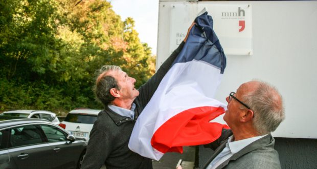 Dévoilement des plaques nominatives des bâtiments d'Haropré